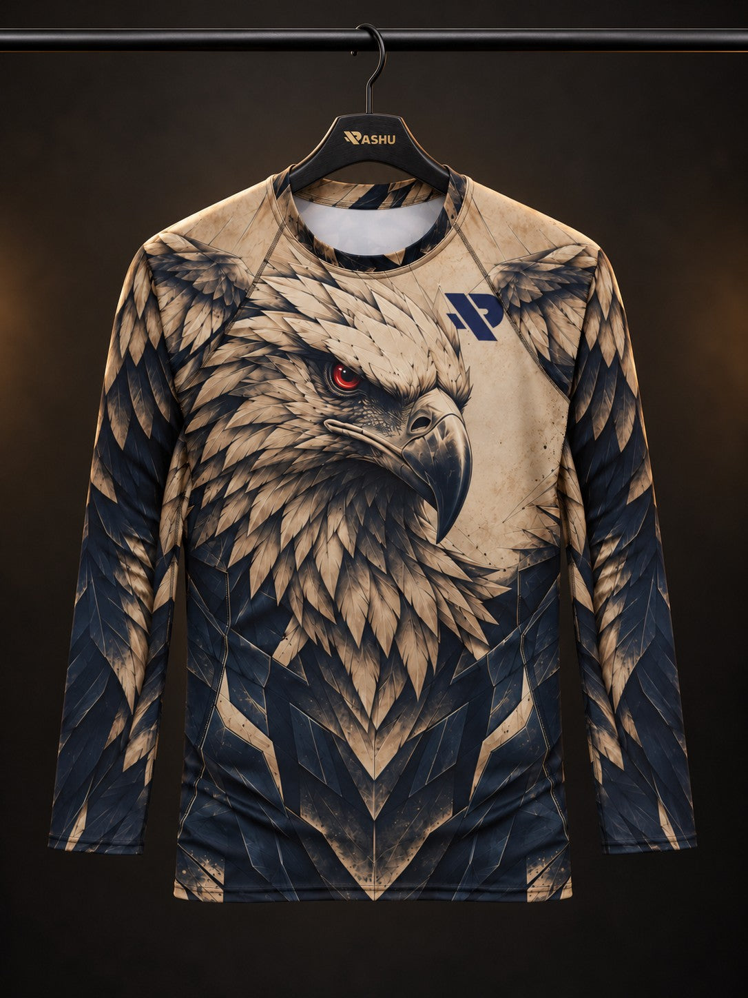 Rash guard Aigle Sentinelle manches longues homme, Tête d'aigle gravée, dégradé sable vers bleu nuit