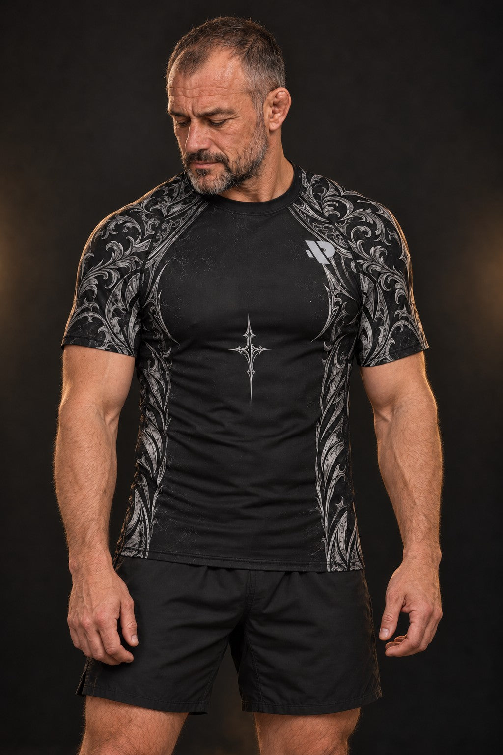 Rash guard Armure de Dieu manches courtes homme, Bouclier, heaume, épée et cuirasse en gravure argent sur noir