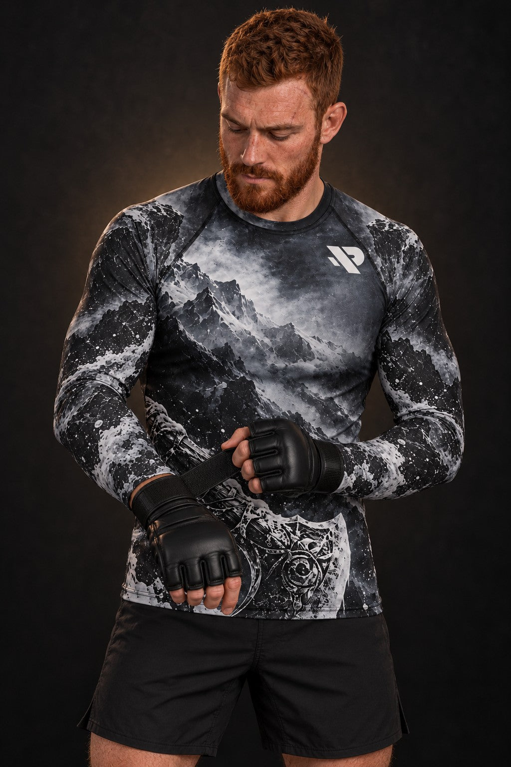 Rash guard Berserker manches longues homme, Guerrier nordique sous peau d'ours, fusain noir et gris