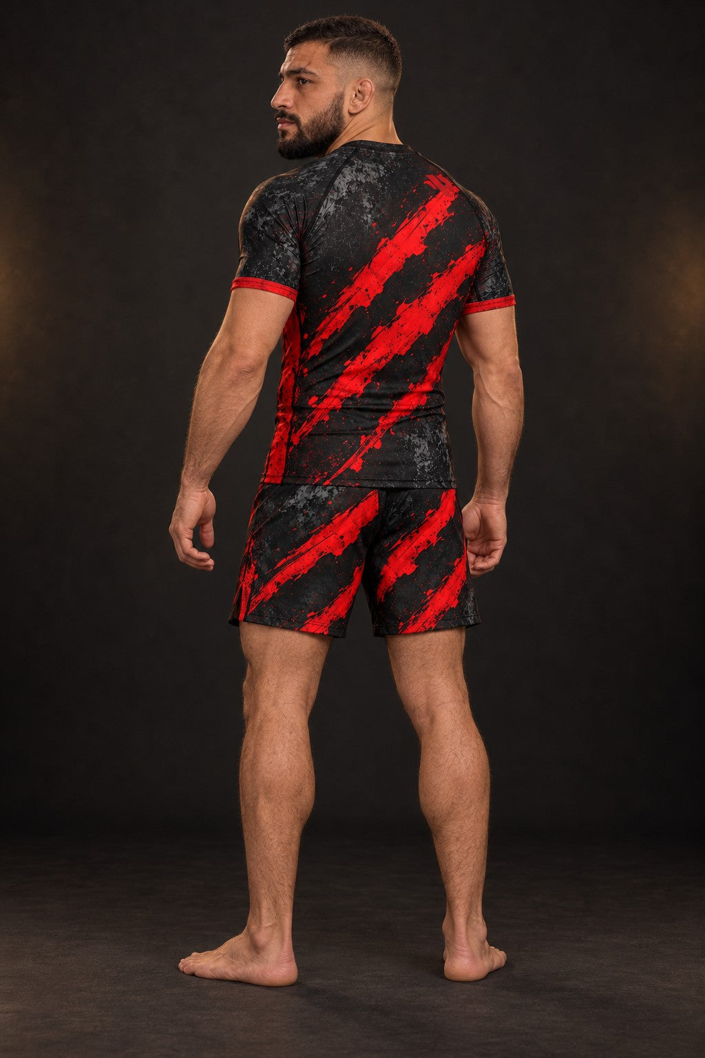 Rash guard Griffes Blood manches courtes homme, 3 griffures rouge sang sur fond noir usé, vue de dos
