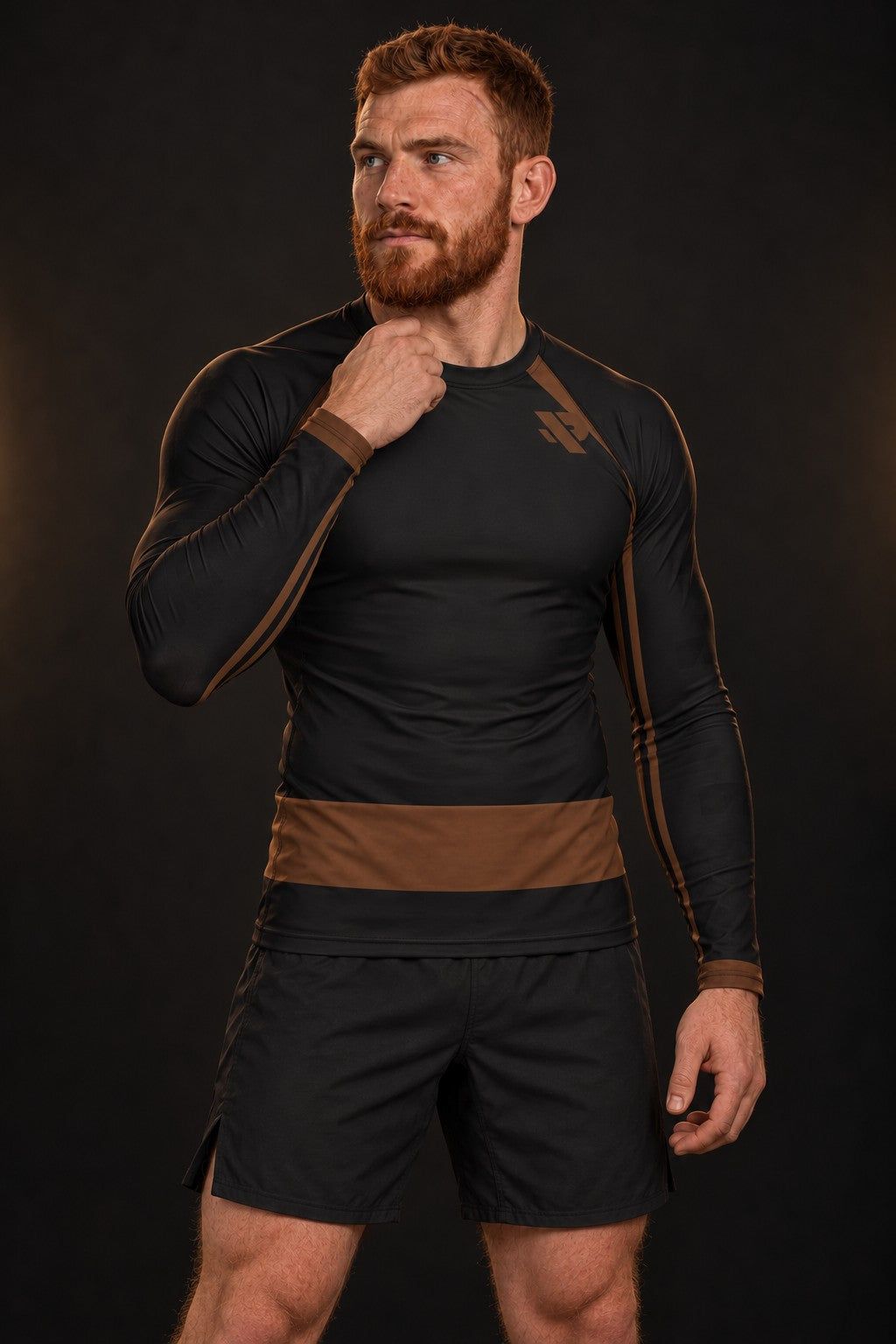 Rash guard Ranked Ceinture Marron manches longues homme, large bande marron chocolat à la taille et manches marron, fond noir